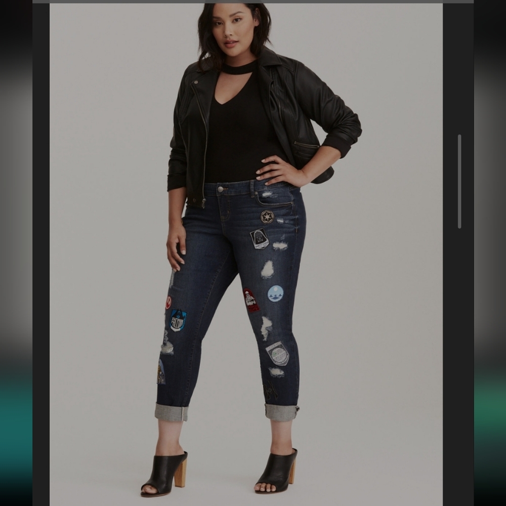 Torrid Star Wars 40th Anniversary Her Universe Womens 24R Jeans Cropped Patches